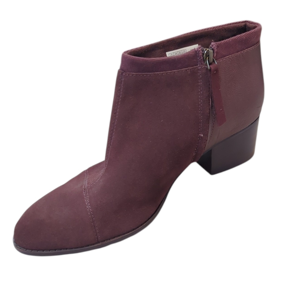 Toms , Brownish Plumb Colored Ankle Boots. Sz 12